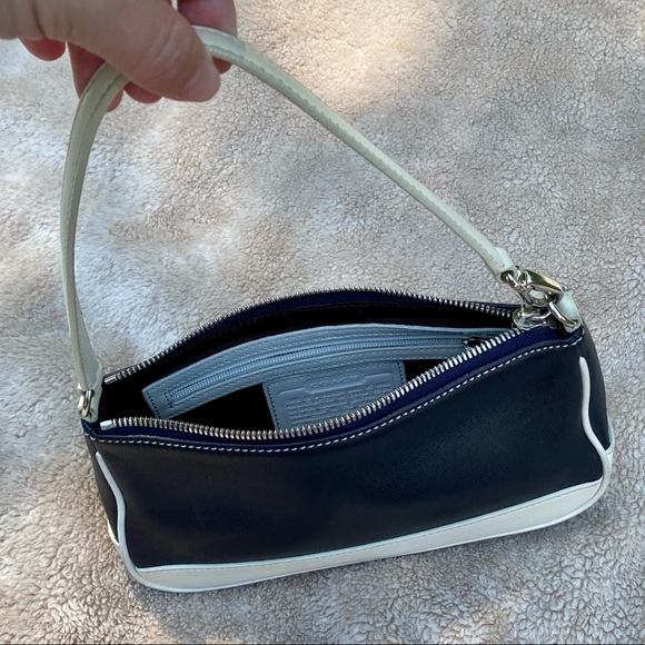 SOLD: COACH Leather Shoulder Bag - Picture 6 of 8